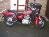 2001 Suzuki GZ 125 Marauder photo